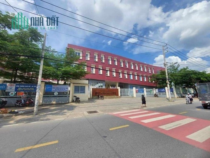 Nhà BánThạnh Xuân24, hẻm xe hơi, DT-110mz, 3 tầng, 5.6mx 20m, nhỉnh 4 tỷ, P Thạnh Xuân, Quận 12.