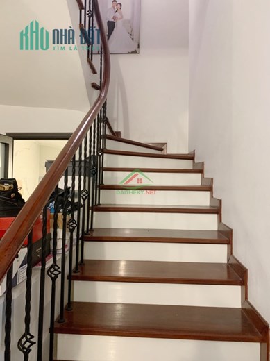 NGỌC THỤY - BIỆT THỰ SÂN VƯỜN - GA RA LÔ GÓC - VỊ TRÍ ĐẸP – SỐNG ĐẲNG CẤP.