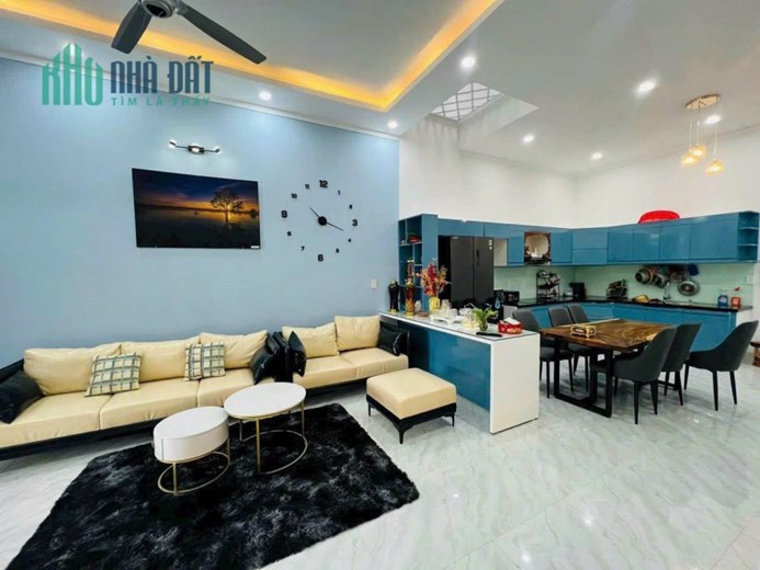 Bán Nhà 80 Dương Quảng Hàm, Ngang 4.2 Mét, Hẻm Xe Tải Nhỏ
