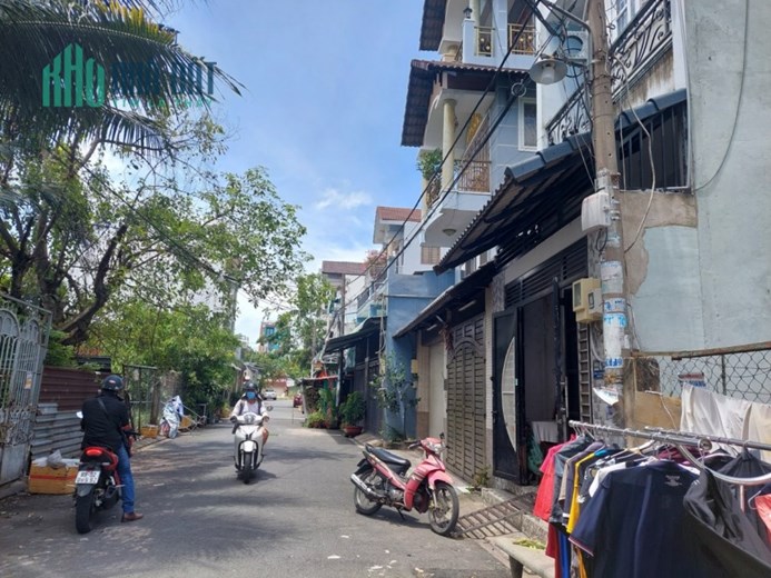 Bán nhà đường Kênh Nước Đen Bình Hưng Hòa A 4x16 có lửng gần công viên Cầu Trắng giáp Tân Phú.