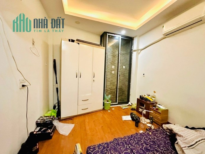 Bán nhà Đường Láng Đống Đa 32m2, 5 tầng, ngõ thông kinh doanh ở ngay nhỉnh 4 tỷ lh 0817606560