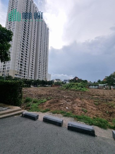 Bán Lô đất 2300m2 phường Thảo Điền, Quận 2, TP. Thủ Đức, 42x55m, giá rao 225 tỷ.