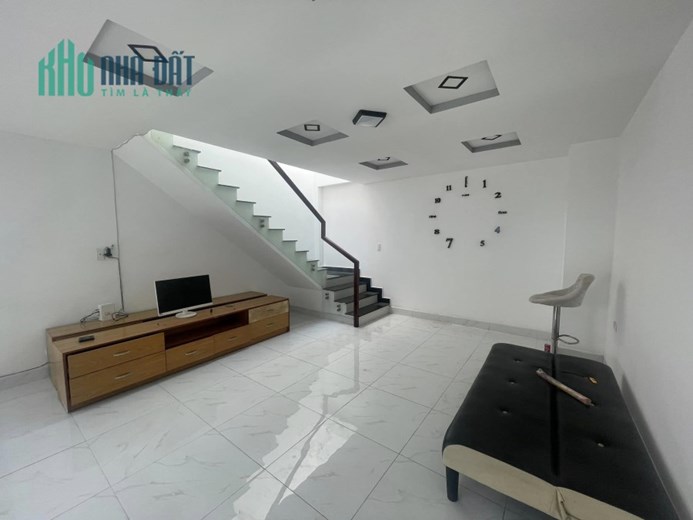 434 // PHẠM VĂN CHIÊU - P9 - GÒ VẤP - NHÀ 3 TẦNG HẺM XE HƠI .50M2 ( 5 X 10 ) SỔ VUÔNG VỨC. GIÁ CHỦ