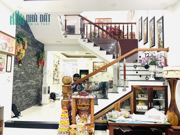 Bán Nhà Mặt Tiền Gần Lê Văn Hiến Quận Ngũ Hành Sơn Đà Nẵng 95m2 3 Tầng Chỉ 4,X Tỷ