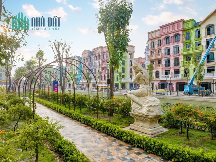 Miễn phí 24 tháng khi thuê shophouse Vinhomes Grand World Hà Nội