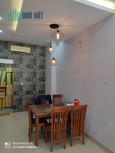 BÁN NHÀ MẶT TIỀN HẺM XE HƠI P22 GIÁP RANH Q1 55M2 CHỈ 7 TỶ