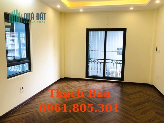 Thạch Bàn hơn 3 tỷ 40m2 nhà mới cho gia đình Long Biên Hà Nội.