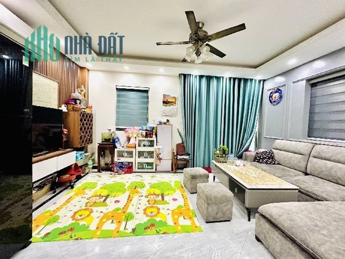 Bán nhà Phạm Ngọc Thạch 35m x 5T Lô Góc 2 sáng 15m ra ô tô siêu hiếm 4 tỷ