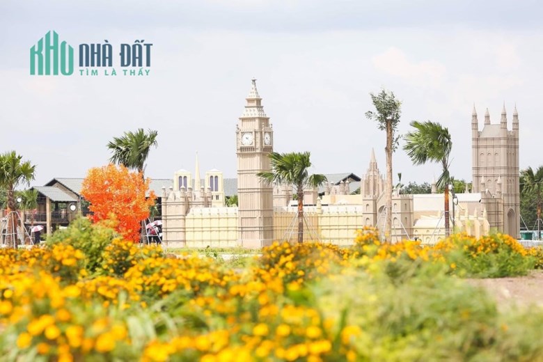 Bán nhà 2 lầu 1 trệt ở ngay trung tâm thành phố Đồng Xoài tỉnh Bình Phước