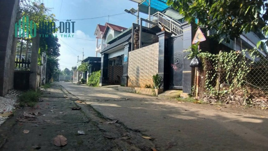Bán 317m2 đất có sẵn kho, nhà ở, khu cafe thuộc Phú Thọ, Thủ Dầu Một giá rẻ 6,5 tỷ