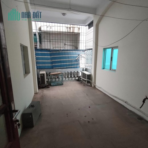 Bán nhanh nhà Ngọc Lâm  35mv  3 tầng  
2 thoáng trước sau,5 phút sang phố cổ
