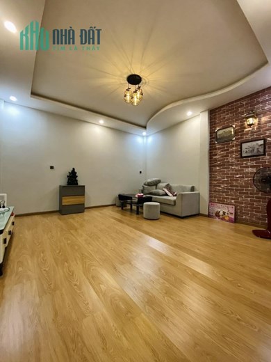 QUẬN 5 MỚI ĐẸP 45M2 - 3 BƯỚC RA MẶT TIỀN  - CHỈ 4 TỶ x