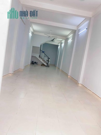 Bán Nhà Quận 8 - HXH Dương Bá Trạc 4x20 - 3 tầng - Có thu nhập cao