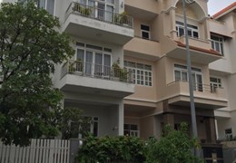 Cho thuê biệt thự Him Lam Kênh tẻ, ngang 10m