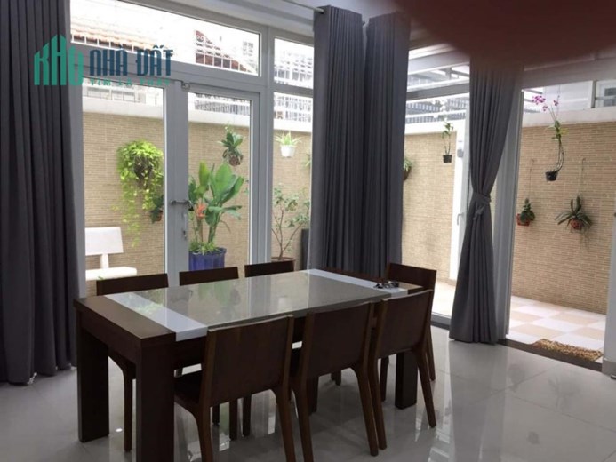 Cho thuê biệt thự Him Lam Kênh tẻ, ngang 10m