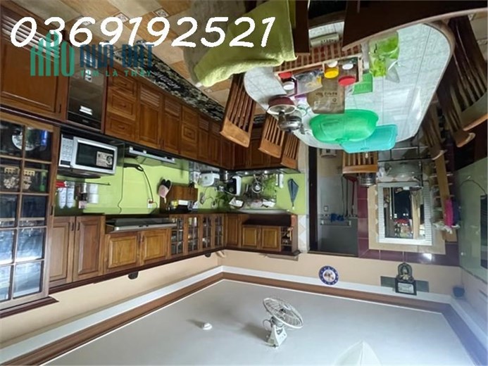 BÁN NHÀ CHÍNH CHỦ GẦN ĐƯỜNG PHẠM VĂN ĐỒNG - HẺM XE HƠI -  4 TẦNG KIÊN CỐ - SỔ HỒNG TRAO TAY- GIÁ