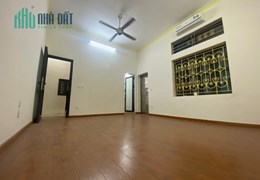 Chính chủ cho thuê nhà 3 tầng tại Thịnh Quang, Đống Đa, Hà Nội.