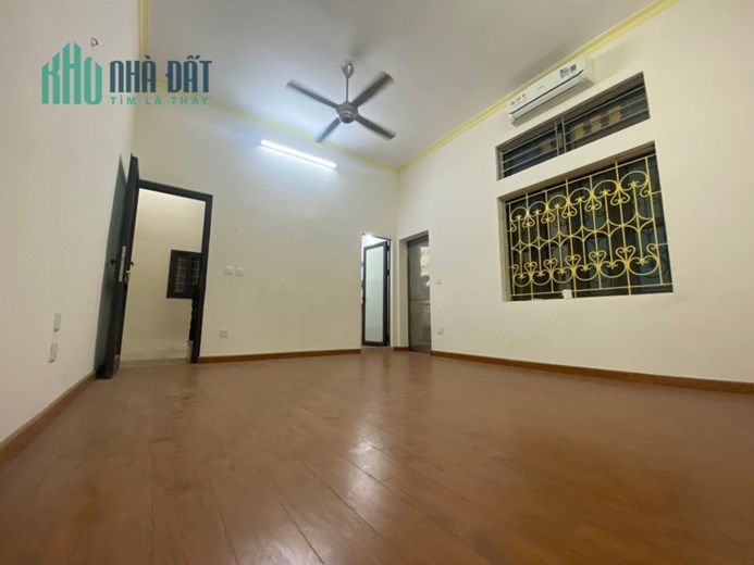 Chính chủ cho thuê nhà 3 tầng tại Thịnh Quang, Đống Đa, Hà Nội.