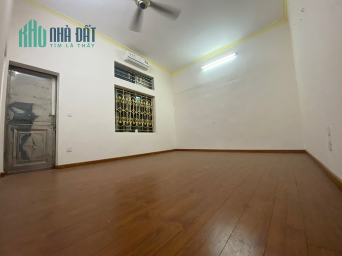 Chính chủ cho thuê nhà 3 tầng tại Thịnh Quang, Đống Đa, Hà Nội.