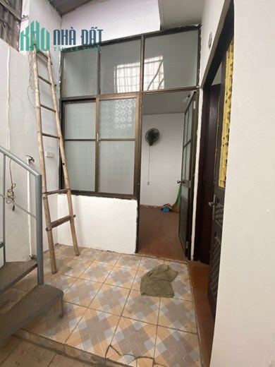 Chính chủ cho thuê nhà 3 tầng tại Thịnh Quang, Đống Đa, Hà Nội.
