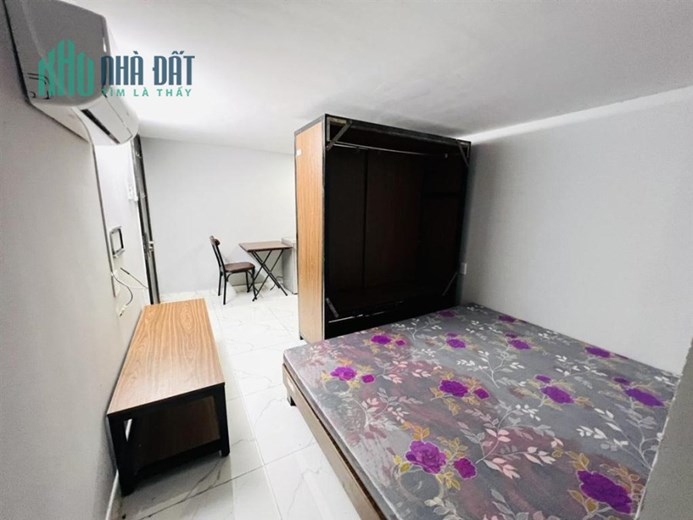 Phòng, CHDV D2(Nguyễn Gia Trí) 20m2 hầm, thang máy