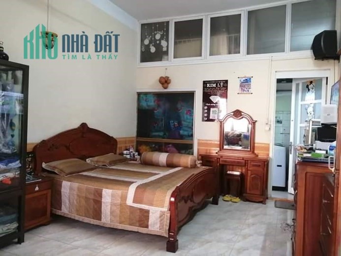 BÁN NHÀ MẶT TIỀN HIẾM, PHỐ TÀI CHÍNH LÝ THƯỜNG KIỆT, TÂN BÌNH - 444M2 NGANG 4,5M, 3 TẦNG - HƠN 90 TỶ