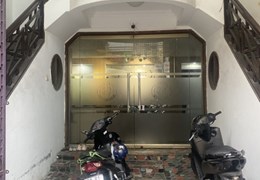 Chính Chủ Nhờ Tìm Người Thuê Nhà  mặt phố Hàng Cháo, Đống Đa
