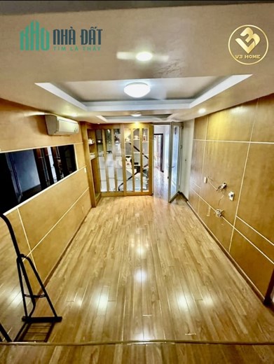 MT527. CHO THUÊ NHÀ MẶT ĐƯỜNG LÁN BÈ 3 PHÒNG NGỦ FULL NỘI THẤT