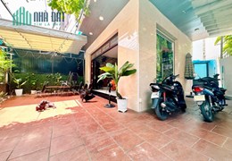 NHÀ ĐẸP - VỊ TRÍ ĐẸP - GIÁ CỰC TỐT CHO KHÁCH VỪA Ở VỪA KINH DOANH.