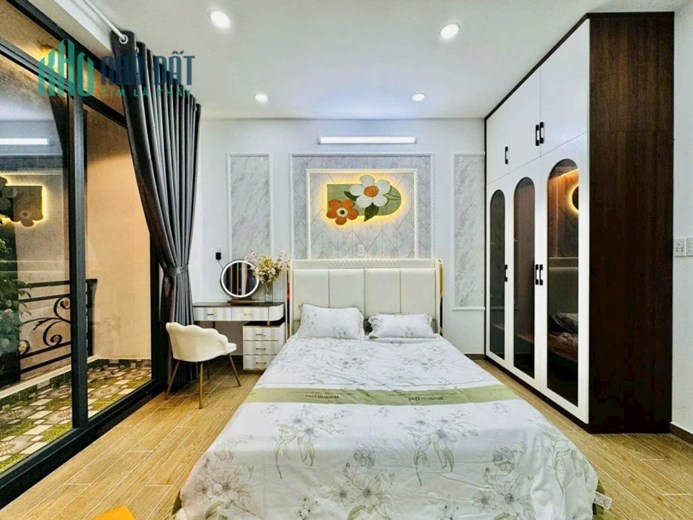 Chủ sắp đi định cư, bán nhà Quang Trung GÒ VẤP, giá cả còn TL