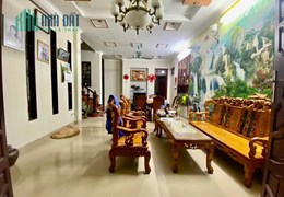 Bán nhà Phân Lô, Học Viện Tài Chính, Nhà Đẹp Long Lanh, MT 4,2m 5 Tầng  3,8  tỷ.