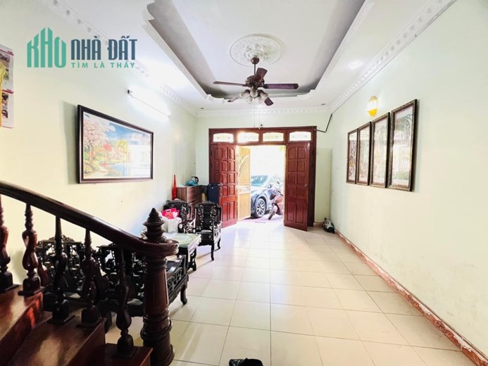 Bán nhà phân lô , vỉa hè , ô tô , thang máy 55m2 giá 11 tỷ , mua bán nhà phố Mai Dịch Hà Nội