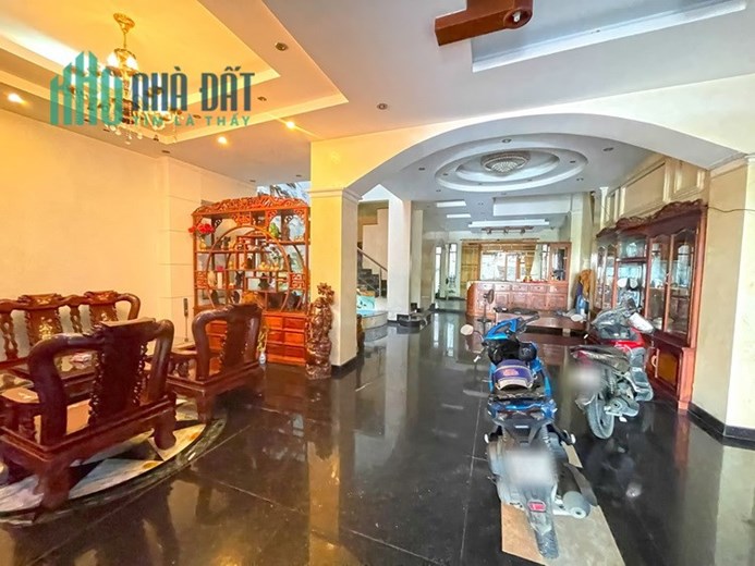 Hàng Hot! Biệt thự 3 lầu ST KDC Nam Long Trần Trọng Cung, Quận 7,Dtsd 499m2