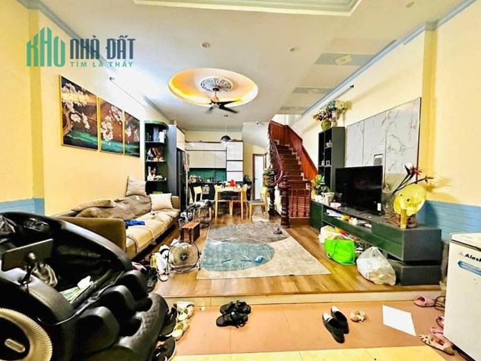 GIÁ ĐẦU TƯ Bán nhà gần Hồ Ba Mẫu 37m2, 3 PN, mặt tiền 4m, vị trí cực đẹp, giá 3,6 tỷ.