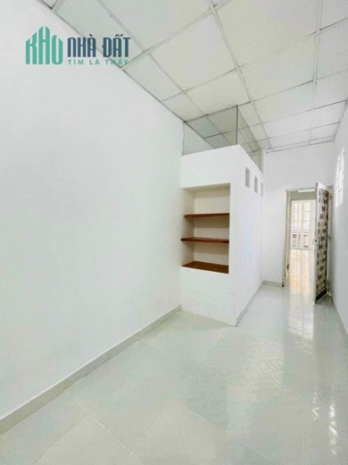 GIẢM 500 XUỐNG CHỈ CÒN 2 TỶ 4.SỔ RIÊNG CÔNG CHỨNG NGAY.
_ 61/ ĐƯỜNG SỐ 9 - P8 - NGAY CÔNG VIÊN
