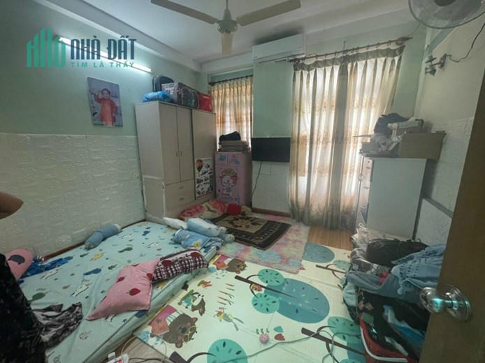 Nhà 3 tầng Hẻm xe hơi, 4x10m, vuông đẹp, Phạm Văn Chiêu chỉ 4.4 tỷ TL