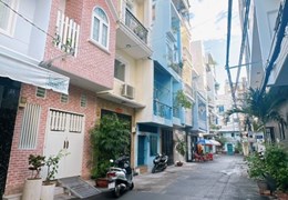 Mặt Tiền DS Tân Vĩnh Q4 giá 1/2 Q1 
DT 31 m2-
 đúc 4 tấm 200 triệu m  
bank cho vay 70%