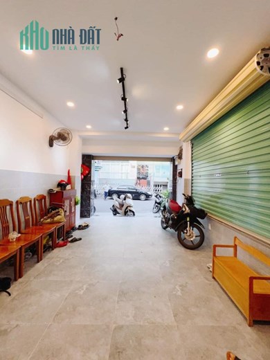 Mặt tiền Hoàng Diệu Kinh doanh Vip Q4 
NGANG 4x 12 Nở hậu Ngang 6m có 200 triệu m đúc 3 tấm 
bank