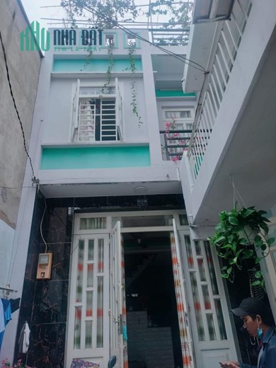 Nhà Rẻ Ngang 3.65 x 9.5m 3 tấm Đoàn Văn Bơ Q4
 - 80 triệu m ngân hàng  CHO vay 2,5  tỷ