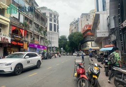 NHÀ MỚI ĐẸP- NGAY CỬA BẮC CHỢ BẾN THÀNH .KHU VIP Q1 .76M2 .GIÁ 22TY