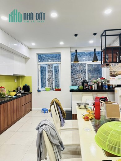Bán nhà mặt tiền đường Linh Trung, Thủ Đức, Ngang 7M, 143m2, Gần BV Thủ Đức