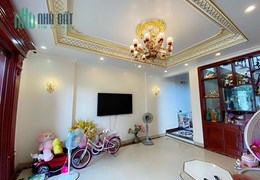 Bán nhà phân lô 193 Văn Cao, 90m 4 tầng GIÁ 6.2 tỉ độc lập dân xây chất lượng