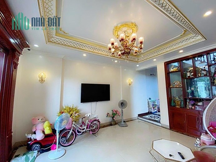 Bán nhà phân lô 193 Văn Cao, 90m 4 tầng GIÁ 6.2 tỉ độc lập dân xây chất lượng