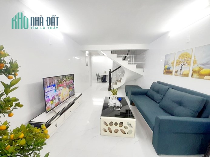 Bán nhà ngõ 46 Lạch Tray, 62m 2.5 tầng GIÁ 2.95 tỉ sân cổng riêng, ngõ nông