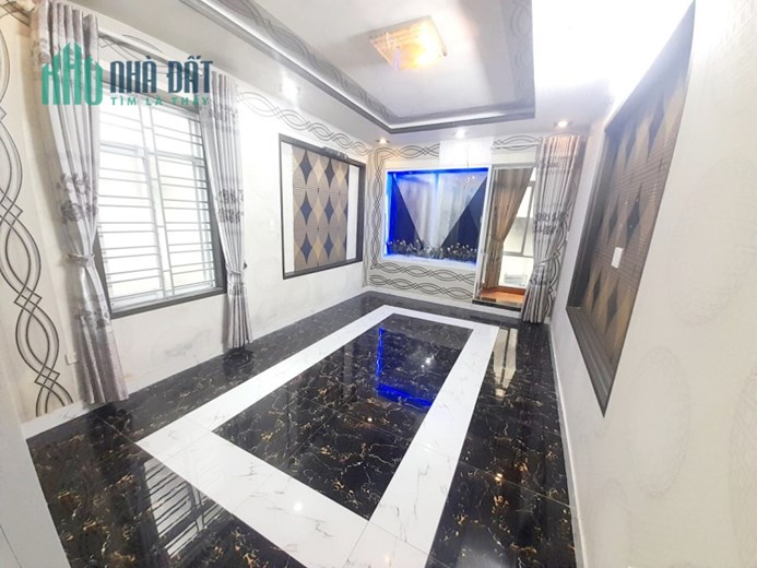 Bán nhà ngõ 46 Lạch Tray, 62m 2.5 tầng GIÁ 2.95 tỉ sân cổng riêng, ngõ nông