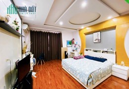 Bán nhà mặt đường 30m Thư Trung - Văn Cao, 92m 4 tầng GIÁ 6.95 tỉ sân cổng riêng