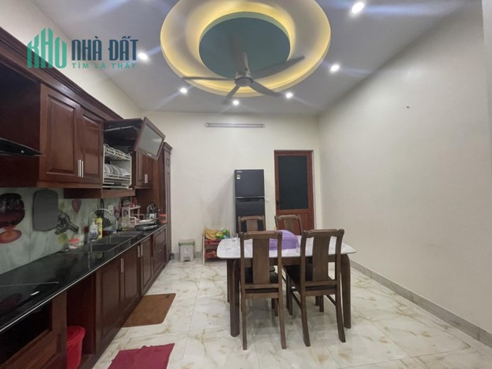 Bán nhà tuyến 2 Nguyễn Văn Hới, 101m 3 tầng GIÁ 5 tỉ độc lập dân xây