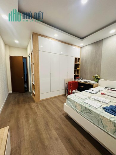 Bán nhà mặt tiền đường Linh Trung, Thủ Đức, Ngang 7M, 143m2, Gần BV Thủ Đức