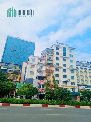 BÁN GẤP NHÀ MẶT PHỐ NGUYỄN CHÍ THANH -  DÒNG TIỀN 2.2 TỶ/NĂM. 120M X 8T. GIÁ 45 TỶ.