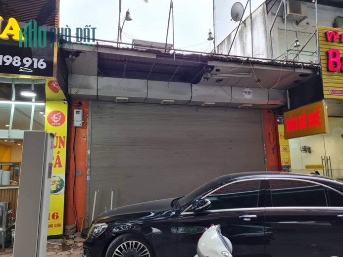 BÁN ĐẤT TẶNG NHÀ - MẶT PHỐ HOÀNG CẦU  - GIÁ ĐẦU TƯ . 100M X 2T X MT 6.5M. GIÁ 37 TỶ